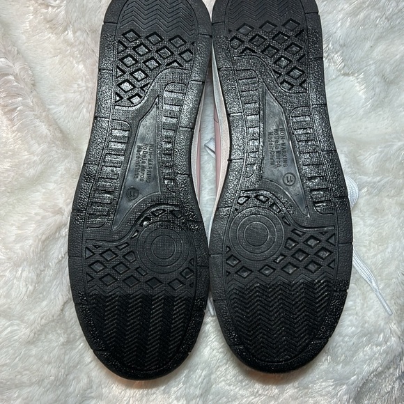 Hello Kitty by Sanrio Women’s Pink Casual Court Sneakers Size 11 NWOT - Picture 9 of 10